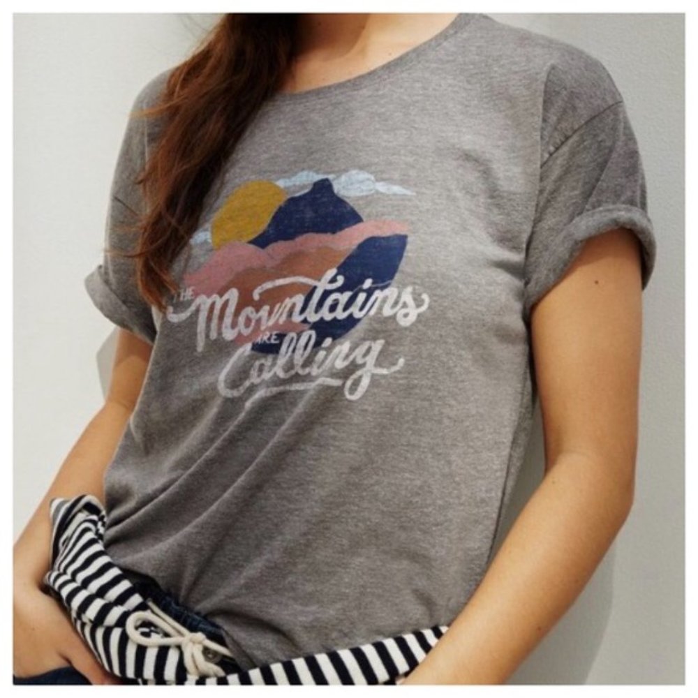 NWOT Anthropologie Mountains Calling T-shirt